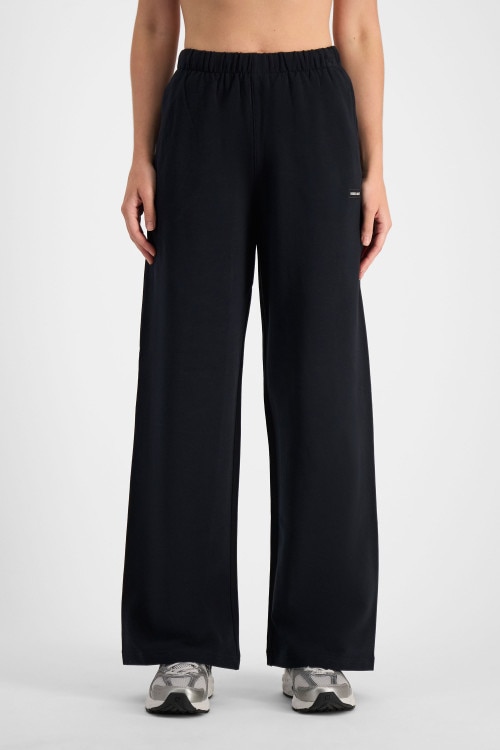 Move Straight Leg Trackie