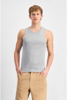 Max (He/Him) wears size M and is 189cm tall with 90cm chest and 73cm waist