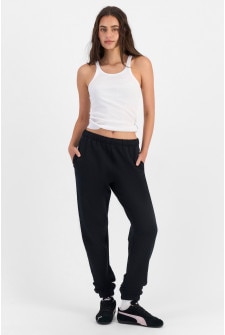 WHYNTER (She/Her) wears size S and is 175cm tall with 75cm chest and 60cm waist