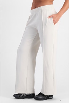 Tech Stretch Wide Leg