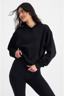 Tiana (She/Her) wears size S and is 176cm tall with cm chest and cm waist