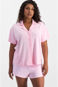 Camryn (She/Her) wears size S and is 106cm tall with 95cm chest and 74cm waist