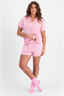 Olivia (She/Her) wears size S and is 176cm tall with cm chest and cm waist