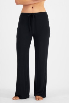 Norway (She/Her) wears size S and is 178cm tall with 82cm chest and 69cm waist