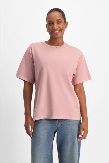 Ruby (She/Her) wears size S