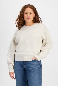 Samantha (She/Her) wears size Small and is 178cm tall with 84cm chest and 62cm waist