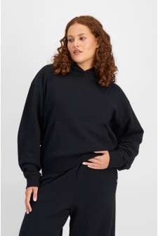 Annalise (She/Her) wears size Small and is 175cm tall with 85cm chest and 68cm waist