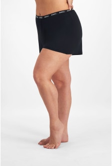 Elle (She/Her) wears size Large and is 160cm tall with 94cm chest and 71cm waist