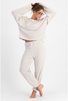 Olivia (She/Her) wears size S and is 176cm tall with cm chest and cm waist