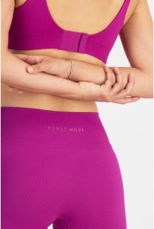 Move Seamless Hot Short