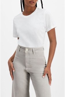 Model wears size Small, is 175cm tall with 86cm chest and 61cm waist