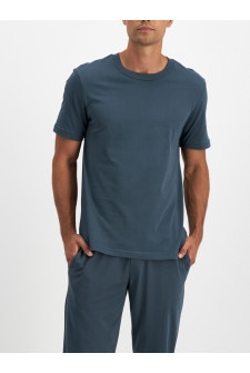 Model wears size Medium, is 188cm tall with 101cm chest and 82cm waist