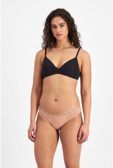 Model wears size 10, is 178cm tall with 96cm chest and 81cm waist