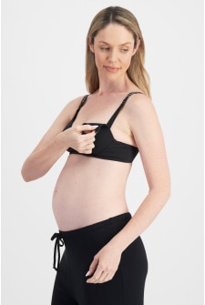 Brittany (She/Her) wears size 12B and is 173cm tall with 93cm chest and 78cm waist