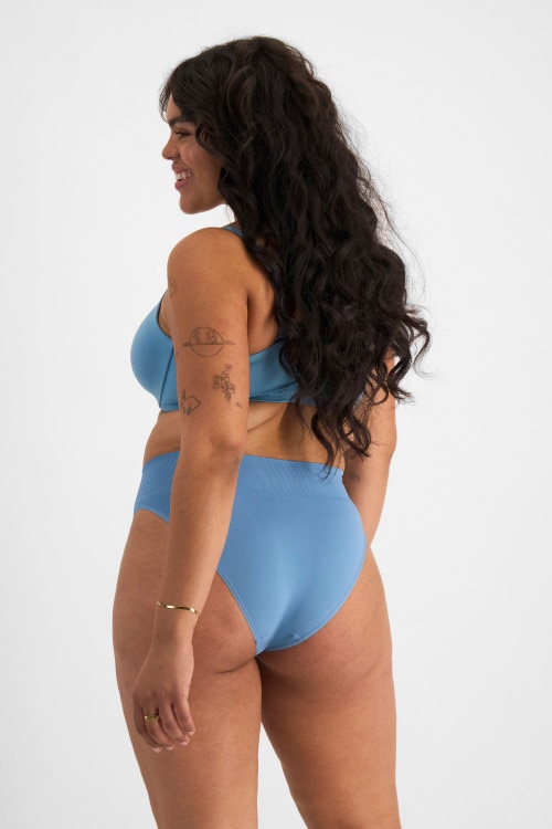 Bases Seamless String Bikini