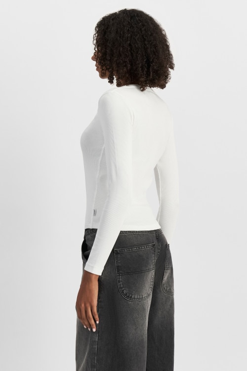 Organic Rib Long Sleeve Scoop Tee