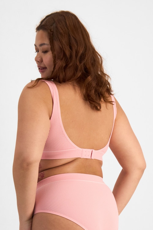 Retro Rib™ Seamless Deep V Crop