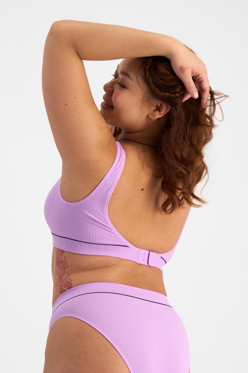 Retro Rib™ Seamless Deep V Crop