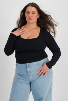 Rib Scoop Long Sleeve Support Tee