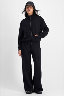 Tiana (She/Her) wears size S and is 176cm tall with cm chest and cm waist