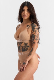Bella (She/Her) wears size 14 and is 173cm tall with 95cm chest and 77cm waist