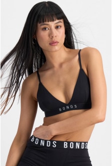Nancy (She/Her) wears size S and is 170cm tall with 82cm chest and 64cm waist