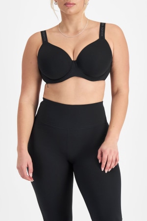 Model wears size 14D, is 153cm tall with 93cm bust and 108cm waist