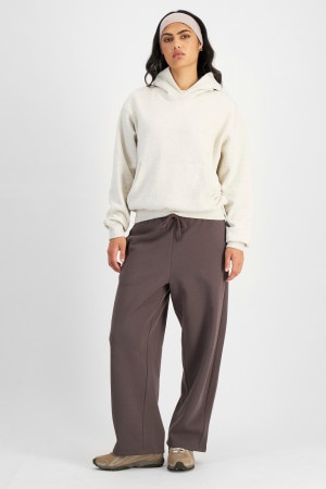 Tiana (She/Her) wears size S and is 176cm tall