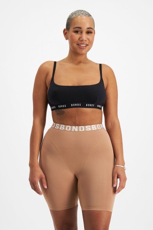 JASMIN (SHE/HER) WEARS SIZE 14 AND IS 172CM TALL WITH 101CM CHEST AND 82CM WAIST