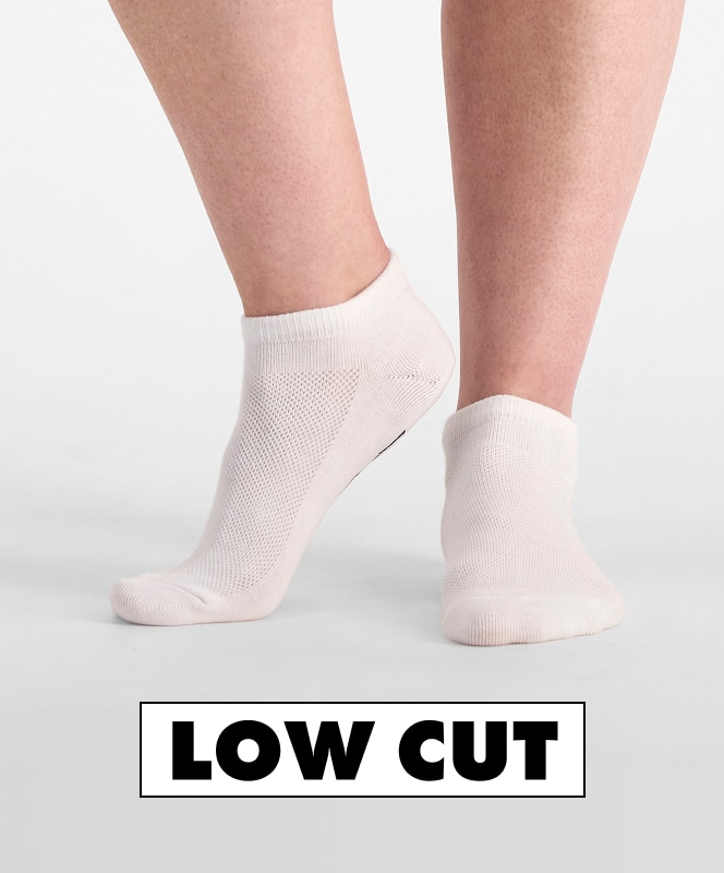 LOW CUT